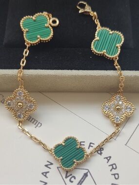 Excellent Used Condition Van Cleef & Arpels Bracelet VCA Bracelet